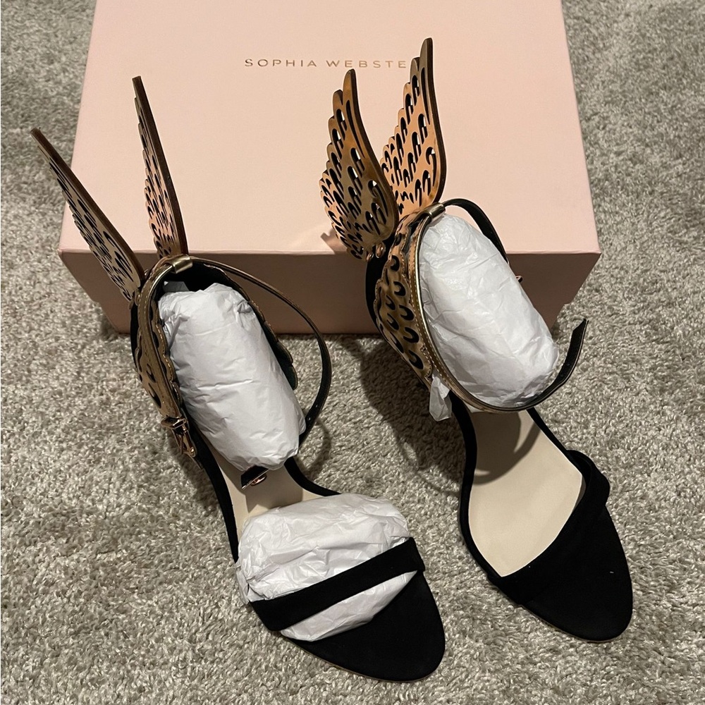 Sophie Webster- brand new shoes, got as a gift but it’s small. 8.5